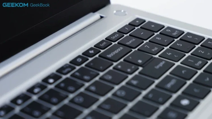 GeekBook M16 keyboard and touchpad