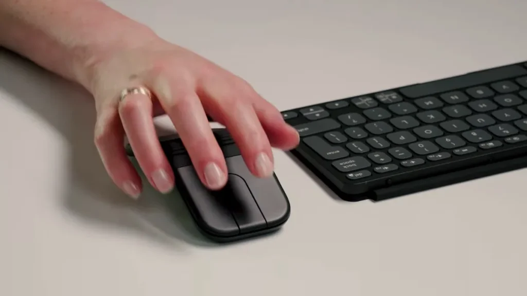 Logitech Mobi Fold Launches as Company's First Foldable Mouse, Priced at $79.99 1 Logitech Mobi Fold wireless mouse in use