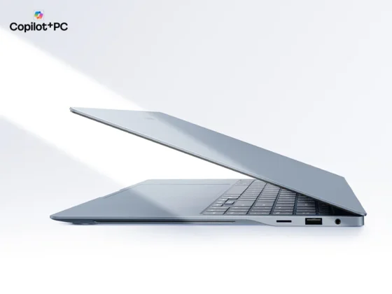 Samsung Galaxy Book6 Edge side profile