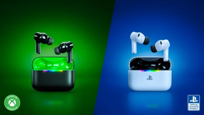Side-by-side comparison render displaying the black Xbox edition and white PlayStation edition of the Razer Hammerhead V3 X HyperSpeed earbuds.