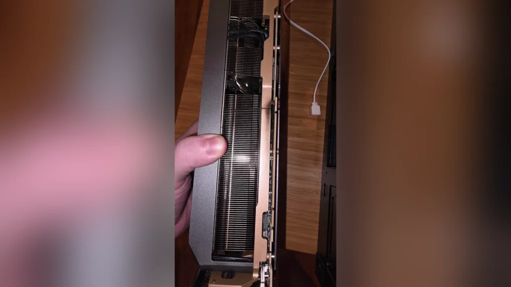 ZOTAC RTX 5090 Reportedly Emits Smoke and Fails During Gameplay 2 The ZOTAC GeForce RTX 5090 SOLID graphics card installed in the MSI X870E Tomahawk motherboard.