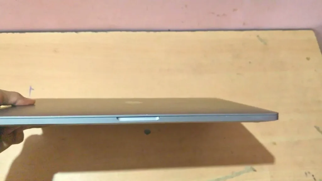 I Bought a Renewed MacBook Pro 16-inch (2019) for Under $500 5 Front profile of the renewed MacBook Pro 16-inch (2019) with the lid closed