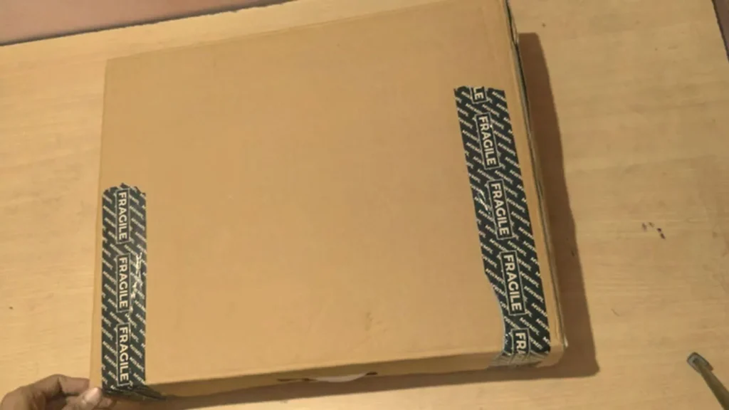 I Bought a Renewed MacBook Pro 16-inch (2019) for Under $500 1 Shipping box used for the renewed MacBook Pro 16-inch (2019)